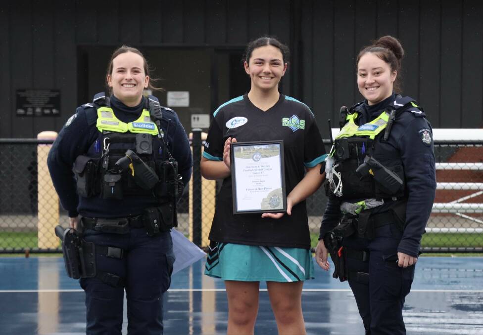 Swifts' netballer Amara Jagan receives her Blue Ribbon Foundation Spirit of Netball award from Stawell police officers First Constable Amy Strutterfield and First Constable Andrea Machado. Picture supplied
